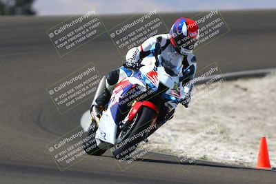media/Sep-21-2025-TrackDaz (Sun) [[277c75b276]]/C Group/1240pm (Turn 2)/
